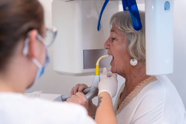 Best Broken or Cracked Tooth Emergency Dentist in Carbondale, IL